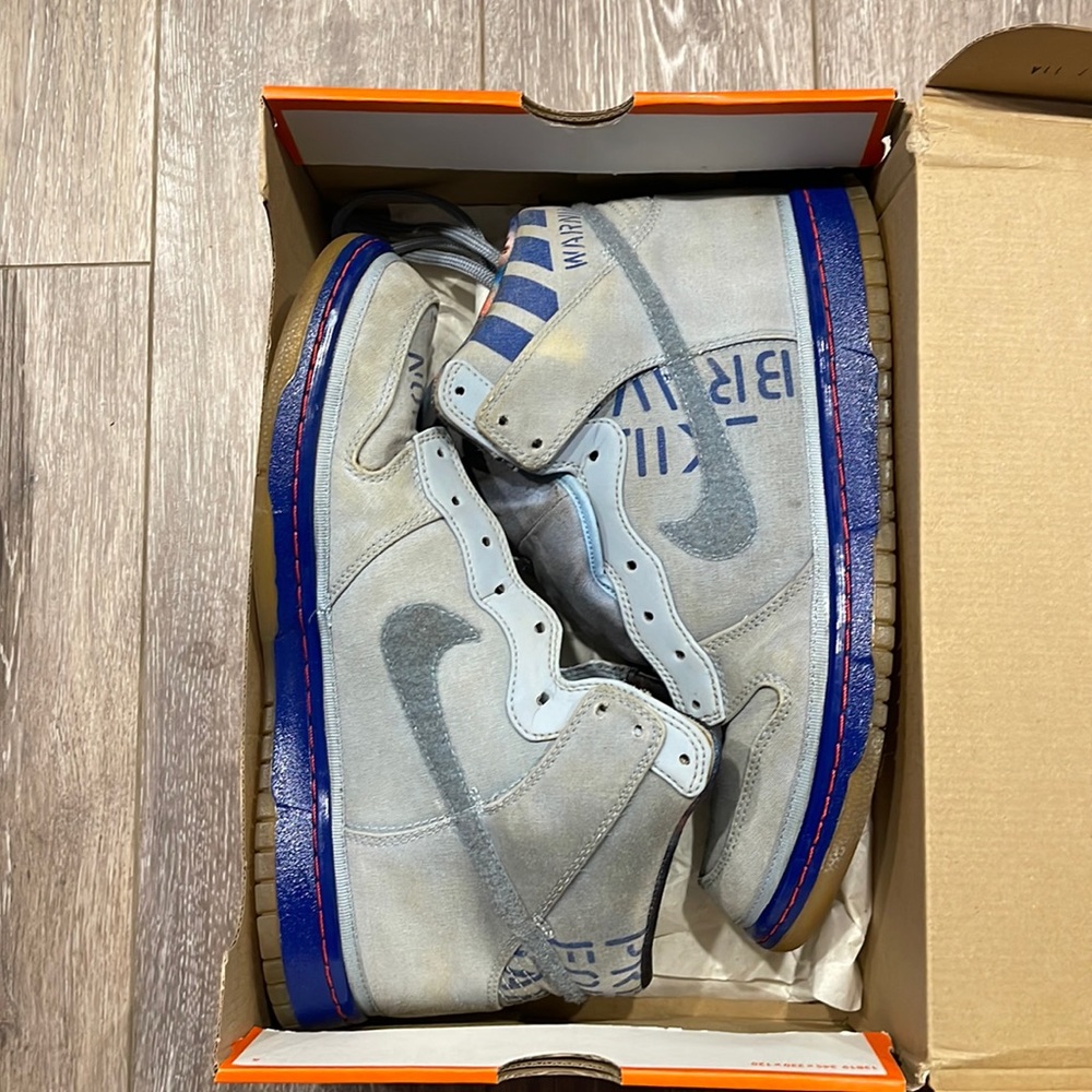 Nike dunks “galaxy”